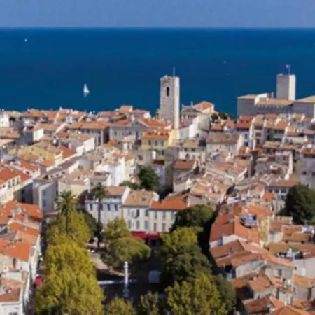 Cap D'antibes 公寓 *